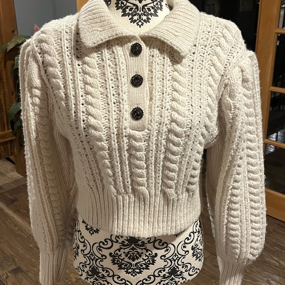 Zara Cream Crew Neck Cable Knit Sweater